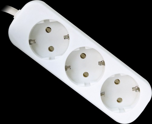 Удлинитель с заземлением Defender E318 1.8 м, 3 розетки (пакет) Defender E318 (1.8 м, 3 розетки)