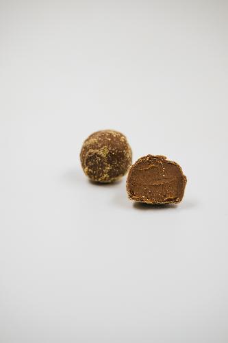 Сырный трюфель Манго/маракуйя, коробка 6 шт.