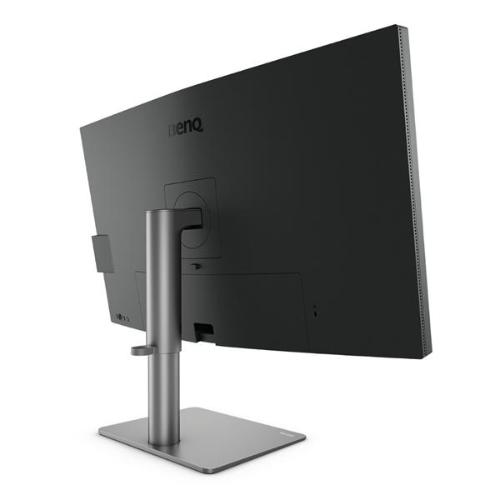 9H.LH7LA.TBE Монитор BENQ 32" PD3220U  16:9 4K 3840x2160 5ms 1300:1 350cd/m2 178/178 20M:1 Thounderbolt3x2 2*HDMI DP USB-C USB 3.0x4 Speakers HAS Pivot Black/Silver